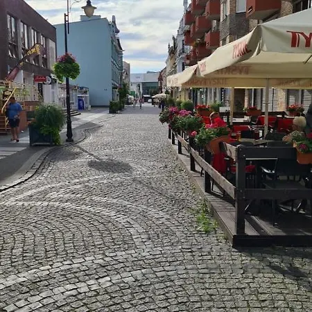 Mieszkanie Przy Deptaku 아파트 슈비노우이스쳬