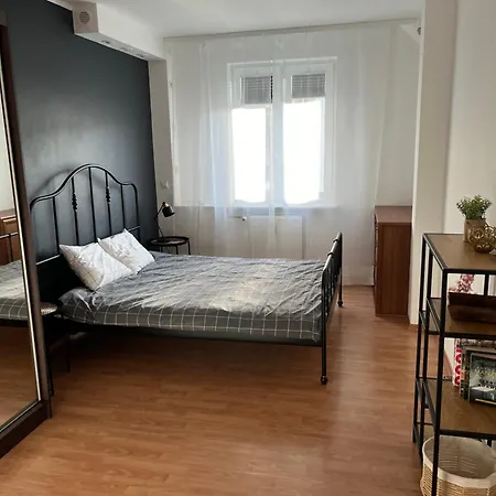 아파트 Mieszkanie Przy Deptaku 슈비노우이스쳬